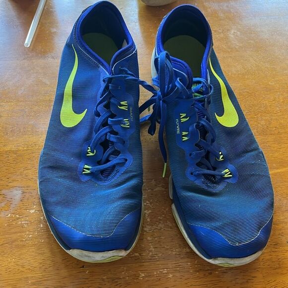 WOMENS SIZE 12 NIKE TRAINING FLEX SUPREME TR4 SHOES - Picture 6 of 8